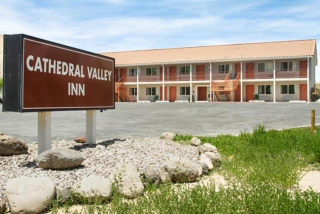 Cathedral Valley Inn Caineville 외부 사진